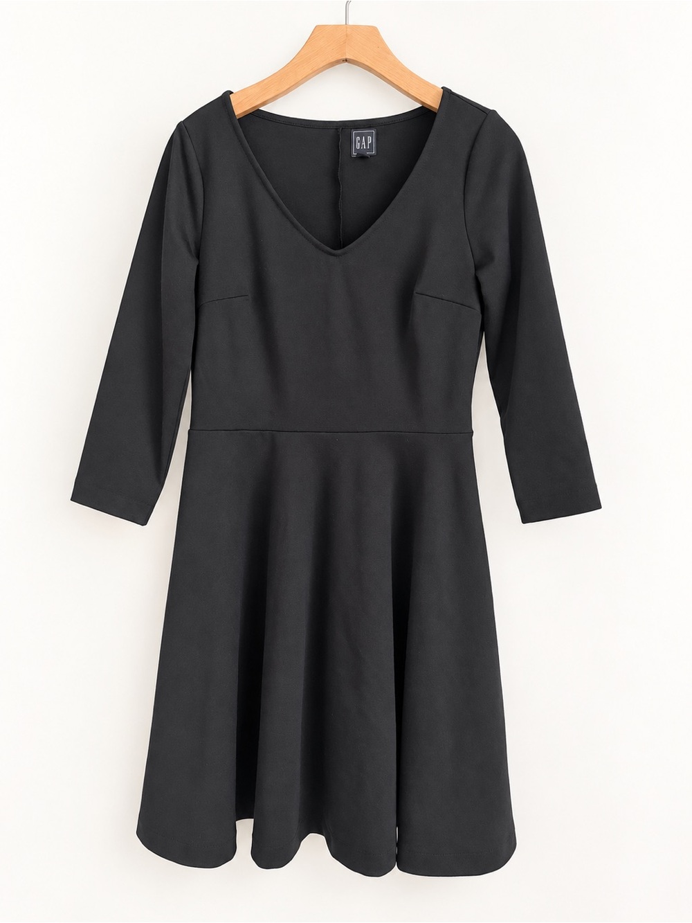 Gap Black Fit and Flare Stretch V-Neck Dress Size 4